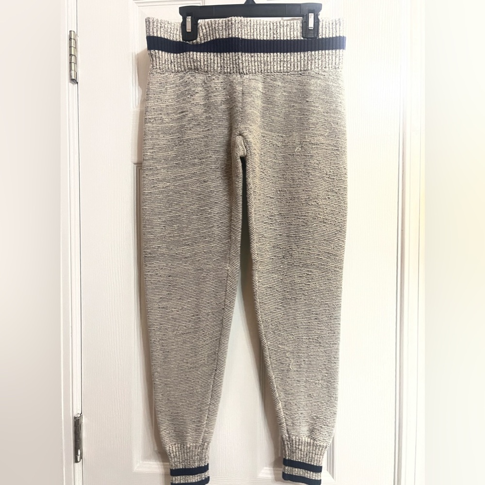 Two piece RVCA set - Picture 5 of 5